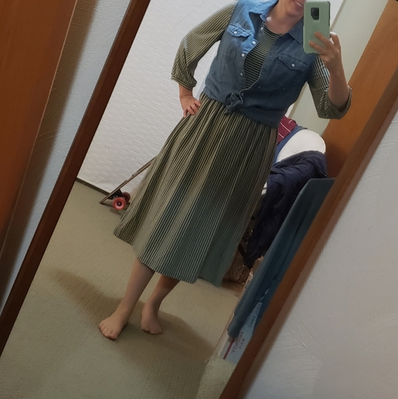 Striped Green Midi Tshirt Dress - Picture 8 of 8